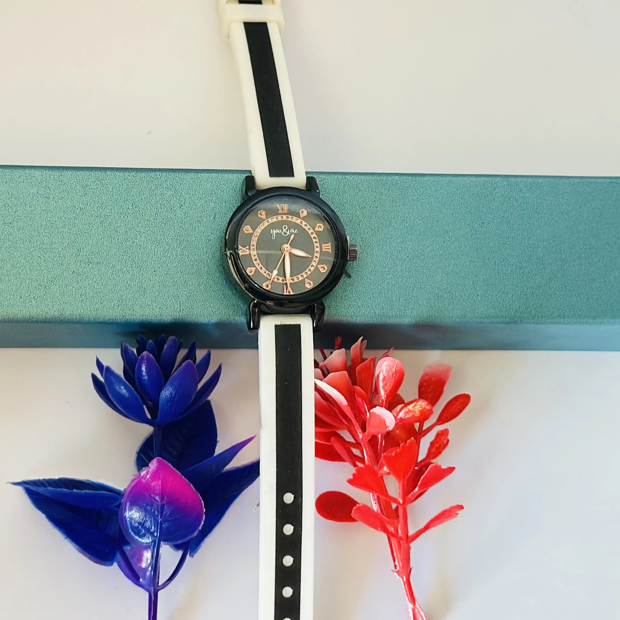 women's analog wrist watch