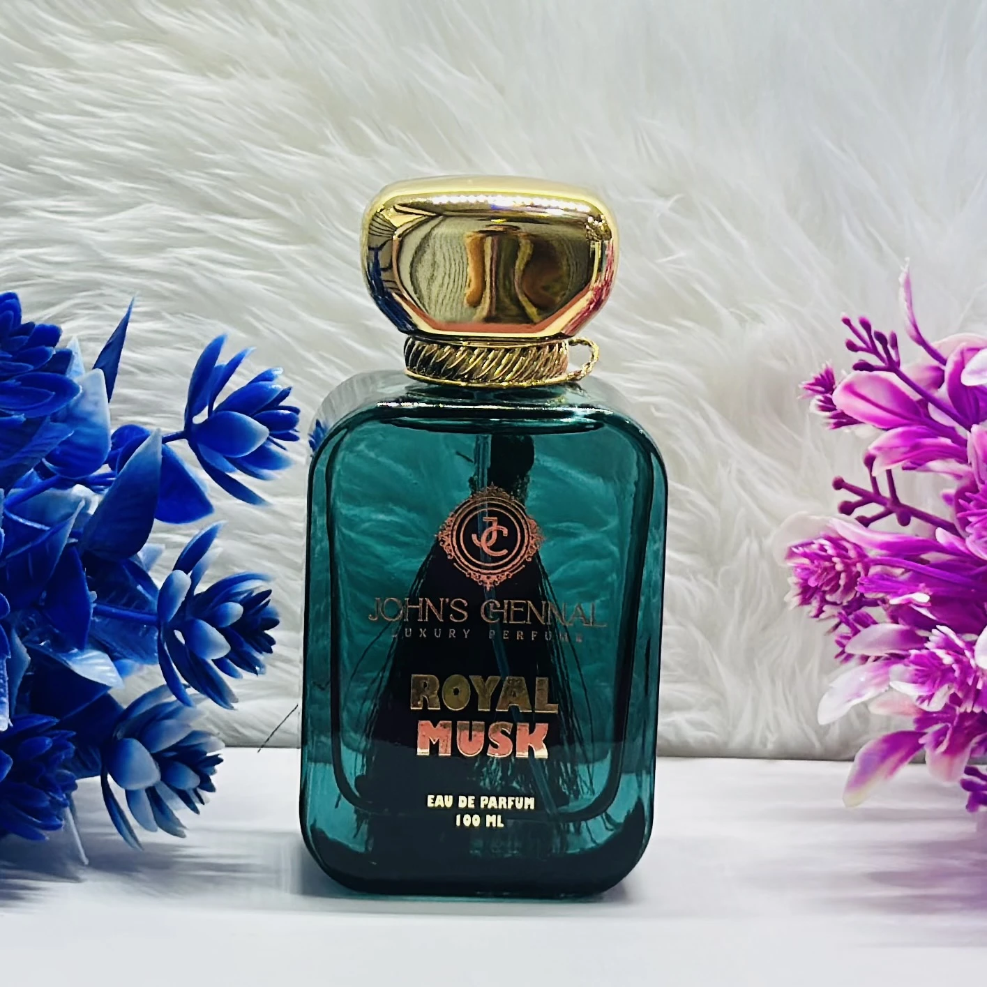 Royal Musk Eau de Parfum.