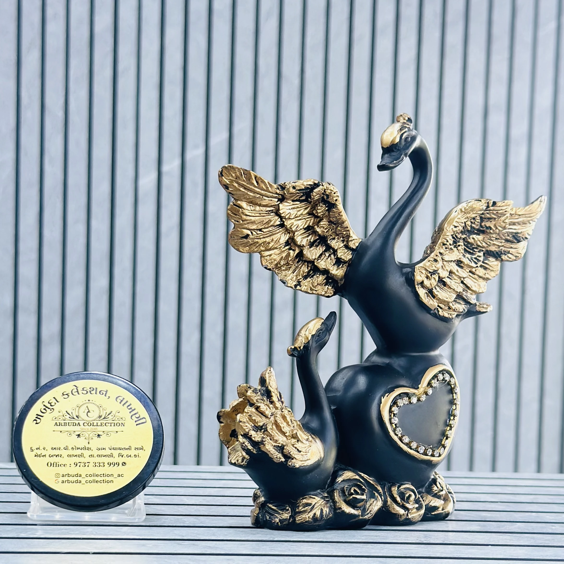 Resin Statue Love Birds on heart