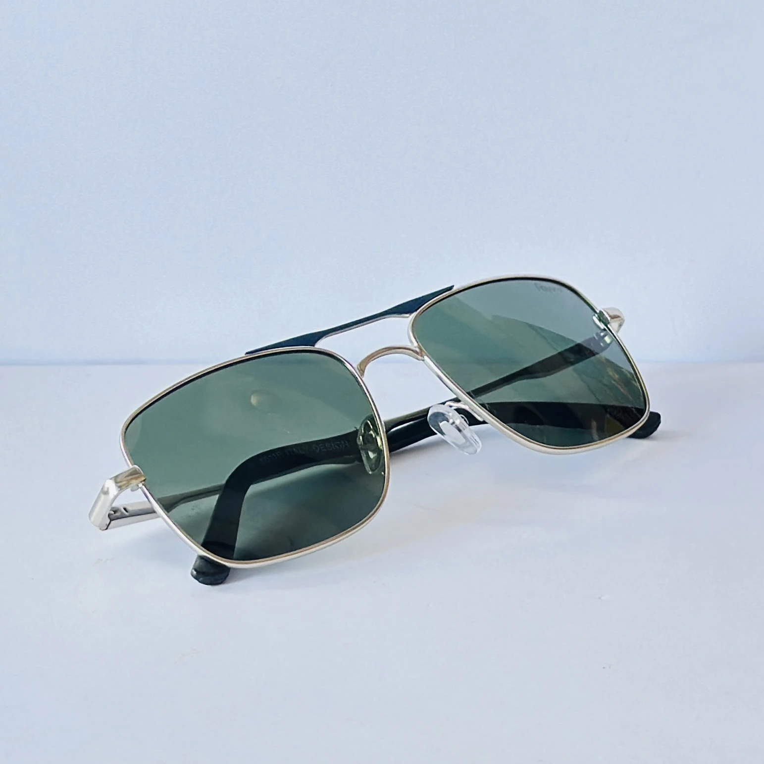 Polaroid Men Full-Rim UV-Protected Aviators