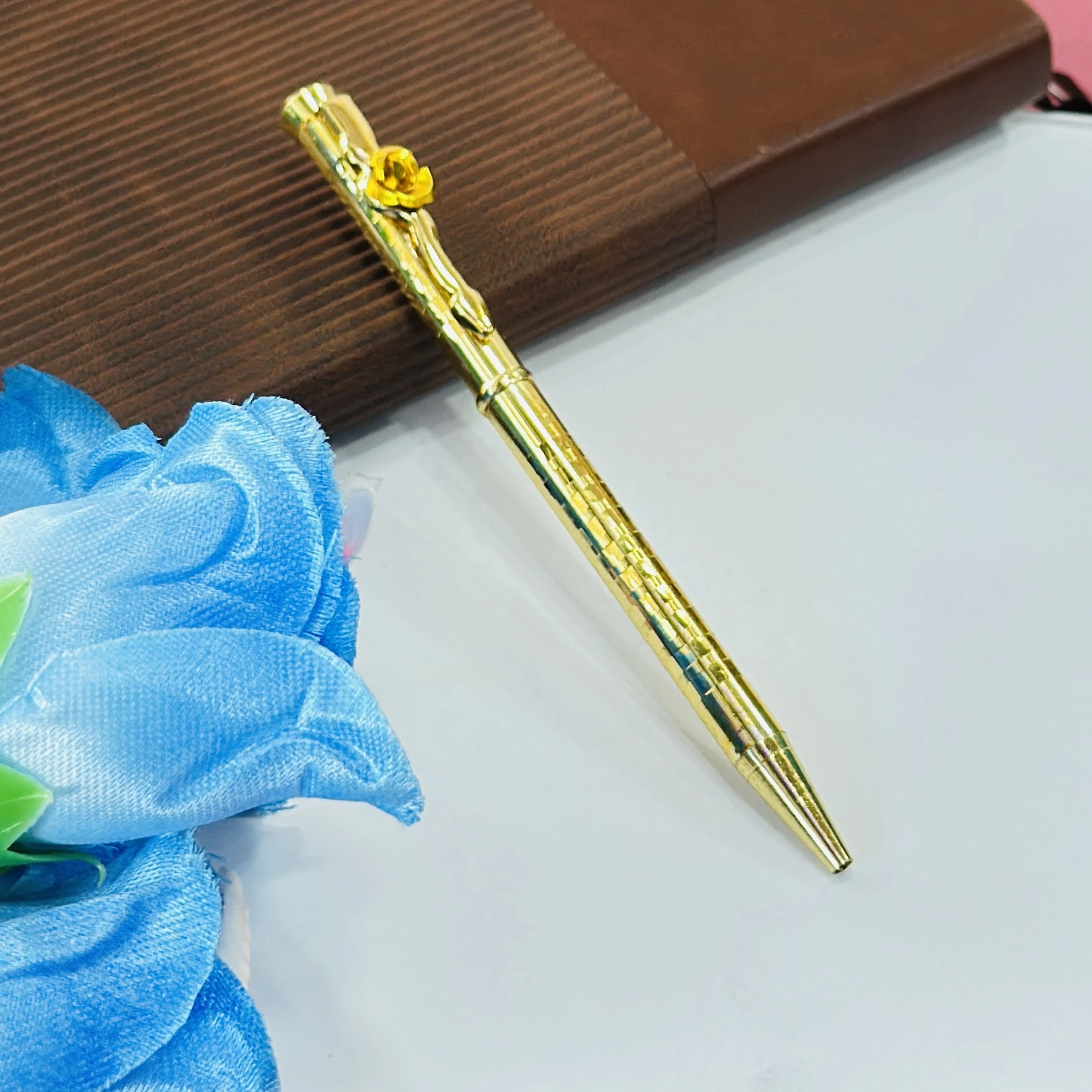 Decorative ballpoint pen