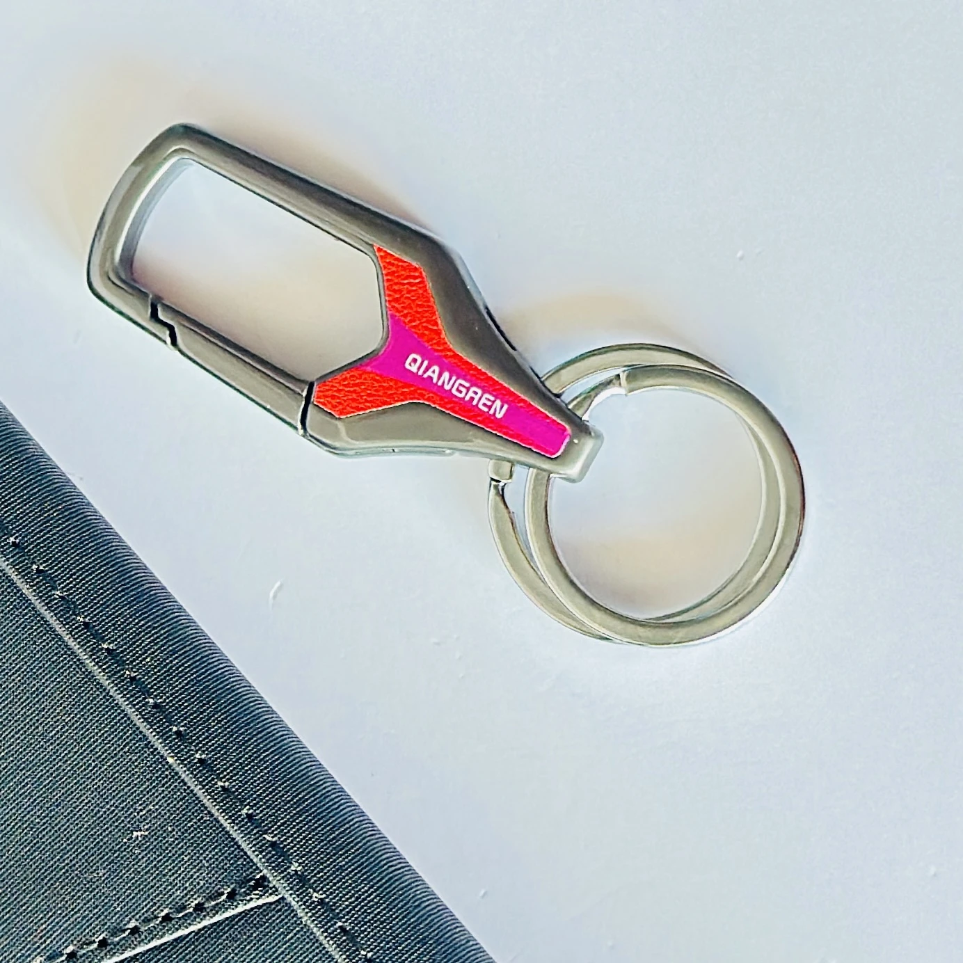 Omuda brand valet keychain