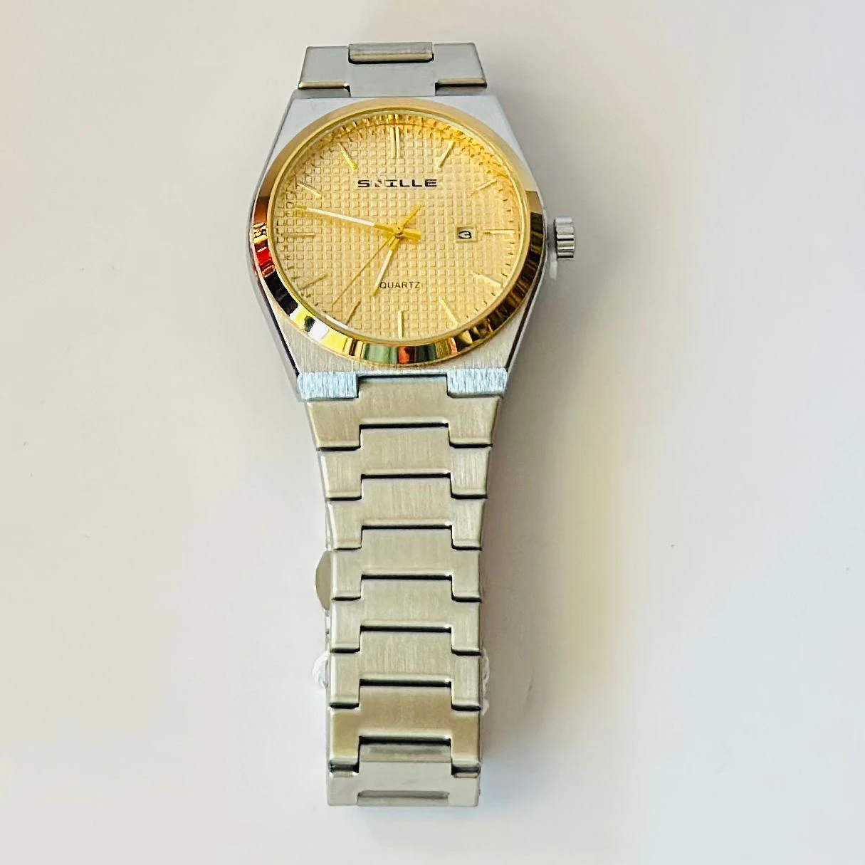Snille's stylish men's metal chain watches