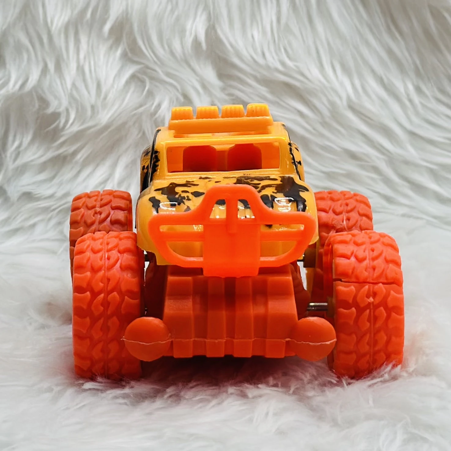 Jetoyni Monster Truck toy